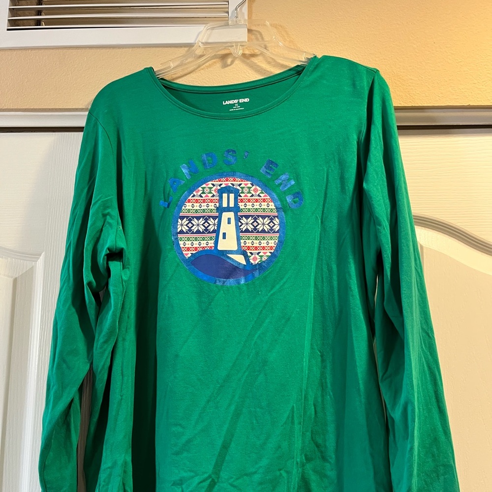 Lands end long sleeve shirt
Size 1x